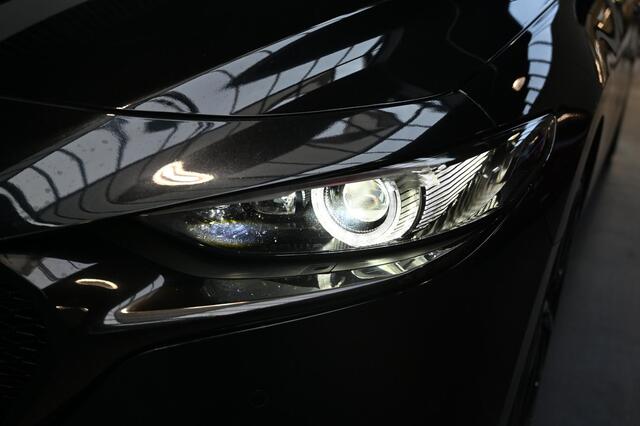 Mazda 3 e-SkyActiv-X 180 automaat Luxury met I-activsense *Trekhaak* *Dealeronderhouden* *All-in prijs*