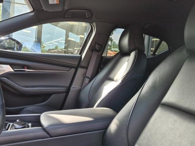 Mazda 3 SKYACTIV-X 2.0 180 6MT LUXURY I-Activsense / Trekhaak