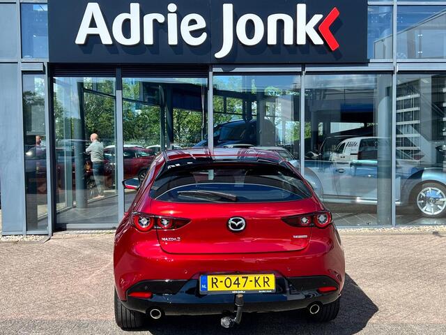 Mazda 3 2.0 e-SkyActiv-G M Hybrid 122 Comfort TREKHAAK | CAMERA | PARKEER SENSOREN V+A | HEAD-UP DISPLAY | APPLE CARPLA / ANDROID AUTO | STOEL- en STUURVERWARMING |
