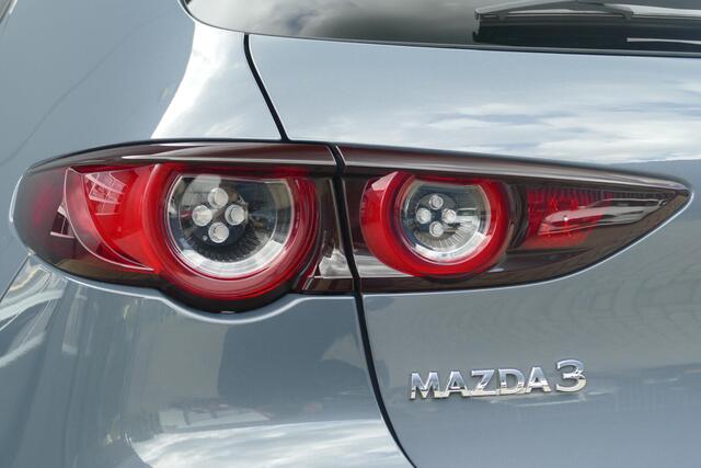 Mazda 3 2.0 e-SkyActiv-X M Hybrid 180 Luxury | Trekhaak | Lederen Bekleding | Bose Audio | RIJKLAARPRIJS!