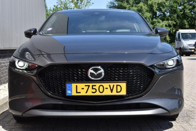 Mazda 3 2.0 e-SkyActiv-G M Hybrid 122 Comfort met Bose, Head up, Adaptive cruise, 360 Camera, PDC, Stuur/Stoelverwarming, 18'' LMV