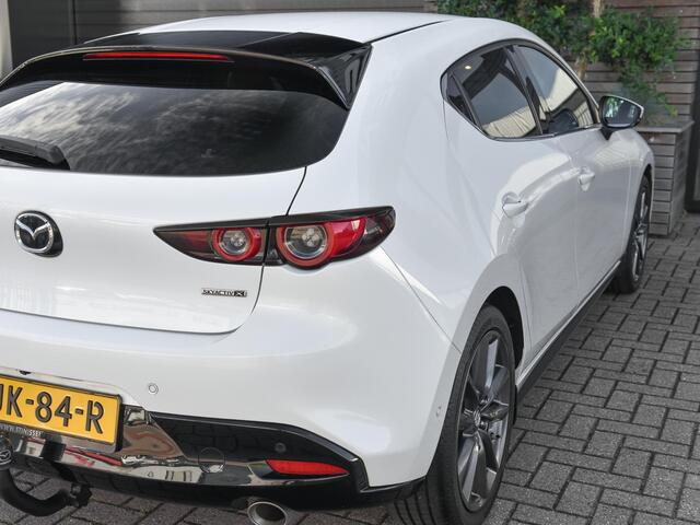 Mazda 3 2.0 e-SkyActiv-X M Hybrid 180 Luxury Leer Bose Navi Camera Trekhaak 18 inch
