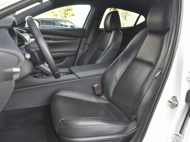 Mazda 3 2.0 e-SkyActiv-X M Hybrid 180 Luxury Leer Bose Navi Camera Trekhaak 18 inch