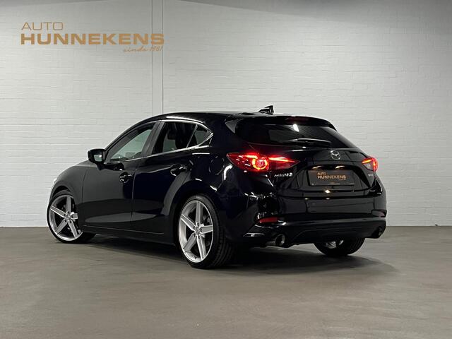 Mazda 3 2.0 SKYACTIV-G 120 Exclusive-Line Trekhaak | Cruise control | Carplay | Achteruitrij Camera | Navigatie | Stoel-/Stuur verwarming