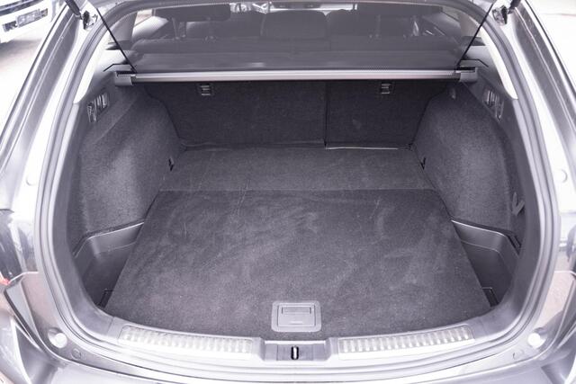 Mazda 6 Sportbreak 2.0 SkyActiv-G 165 Centre-Line HUD afneembare trekhaak stoelverwarming camera rondom PDC ECC Aplle-carplay ACC DAB led-verlichting private-glas 17"-inch lmv