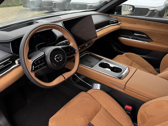 Mazda 6 6e Takumi Plus 68.8 Kwh | Stoelverwarming/verkoeling | Stuurverwarming | Panoramadak | Adaptive cruise-control | Tan-nappa leder interieur | 360-Camera | SONY-premium audiosysteem |