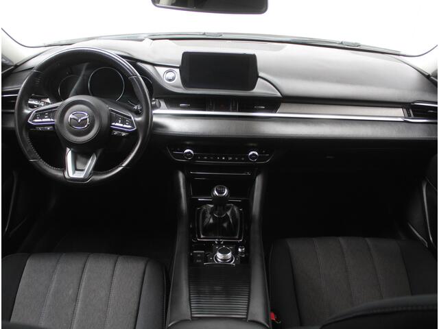Mazda 6 Sportbreak 2.0 SkyActiv-G 165 Luxury CLIMATE | CARPLAY | LMV19 | AFNBTRHAAK | STOEL/STUURVERW | HEAD-UP | LED | ADAPCRUISE