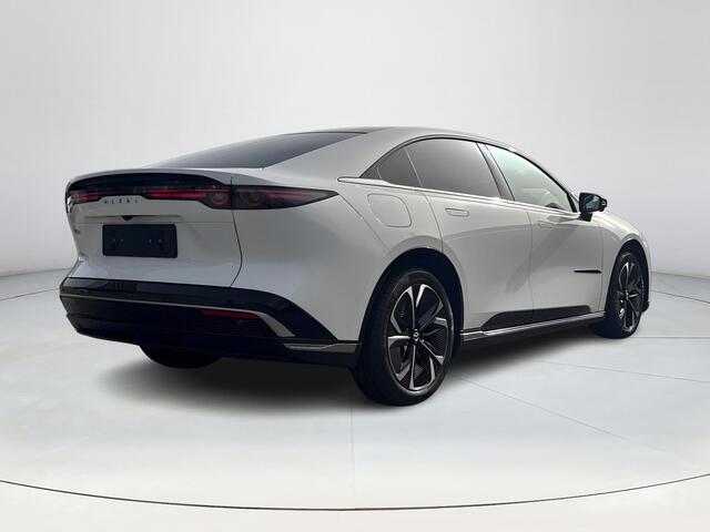 Mazda 6 6e Takumi Business Edition 68.8 kWh | 1.000,- Jubileum korting! | Zwart leder | 360 Camera | Geheugenstoelen | Panorama Dak | Headupdisplay | Adaptieve Cruise control | Sony premium audio | Dodehoeksensoren |
