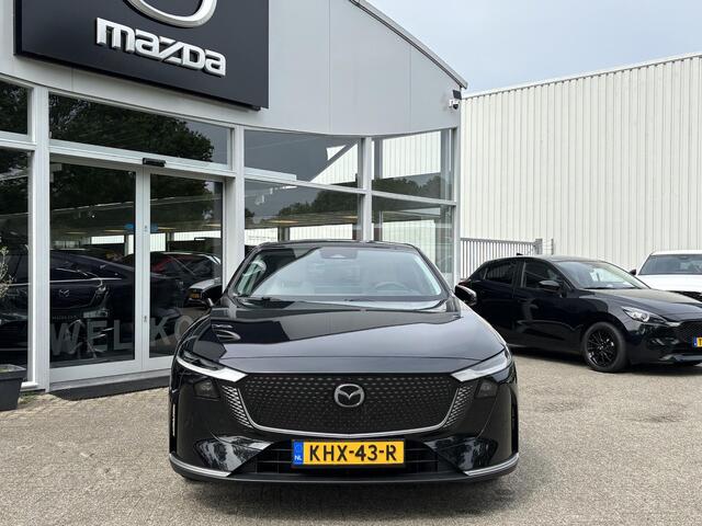 Mazda 6 6e Takumi 68.8 kWh NL- Auto, Btw, Navigatie, Apple Carplay /Android Auto. Leer pakket, Panorama dak, 360 Camera, Stoelverwarming, Stoelventilatie, Keyless, Elektr-a-klep.