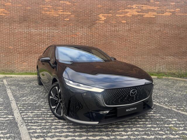 Mazda 6 6e Takumi Business Edition 68.8 kWh | ZWART LEDER | NAVI | PANO | 360 CAMERA | GRATIS TREKHAAK! T.W.V. ¤ 1695,-