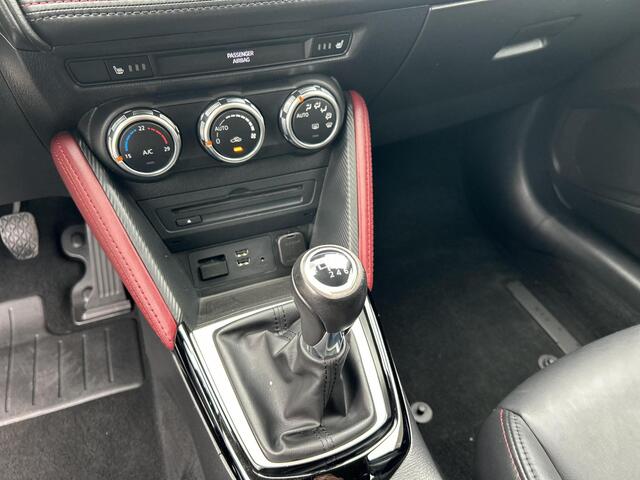 Mazda CX-3 2.0 SkyActiv-G 120 GT-M | Navigatiesysteem| Sportvelgen| Trekhaak| Climate control| Stoelverwarming|