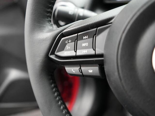 Mazda CX-3 2.0 SkyActiv-G 121 Comfort Dealer O.H | Trekhaak Afneembaar | Apple Carplay | Sportstoelen Verwarmd | Cruise Control | Laneassist | Climate Control |