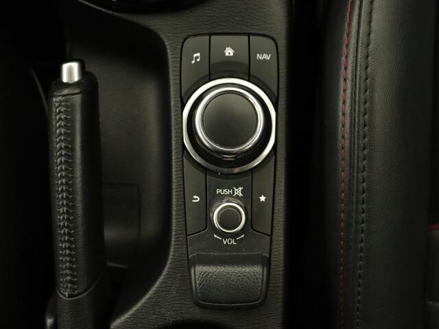 Mazda CX-3 2.0 SkyActiv-G 120 GT-M | Leder | Camera | Stoelverwarming | Dode hoek | Adaptive Cruise | Navigatie | Head-up | Keyless