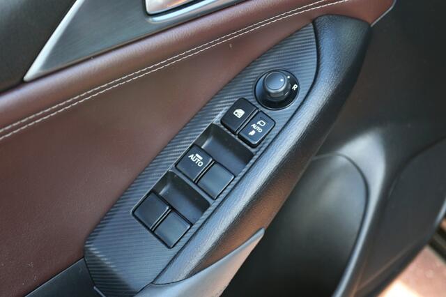 Mazda CX-3 2.0 SAG 120 GT-Luxery. trekhaak. camera, leer. GARANTIE.