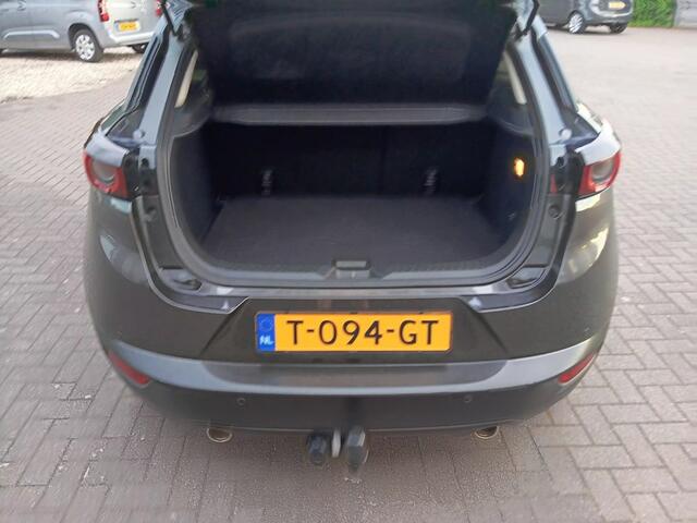 Mazda CX-3 Skyactiv Luxury 120pk Navi Cruise/Clima AUR-Camera PDC v+a Apple play Trekhaak Head up 18inch