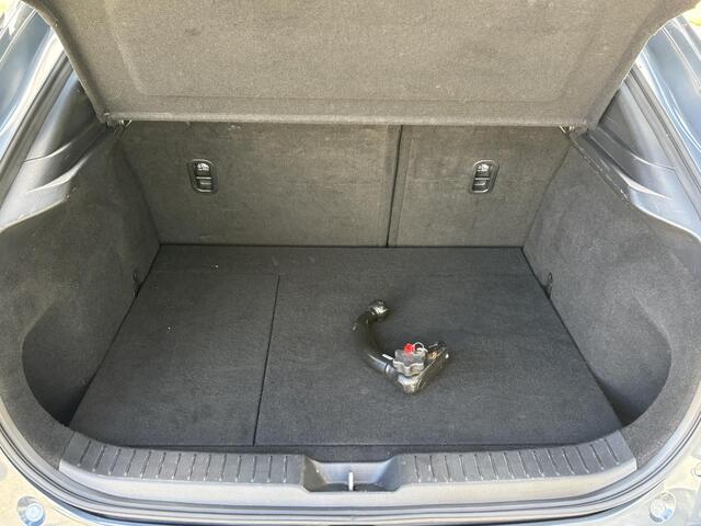 Mazda CX-30 2.0 e-SkyActiv-X M Hybrid Comfort NL-Auto, 1e Eig., Dealer Ond., 186 PK, Trekhaak Afn., Navigatie, Apple Carplay /Android Auto, Head-Up Display, A. Rij-Camera, Add. Cruise Controle.
