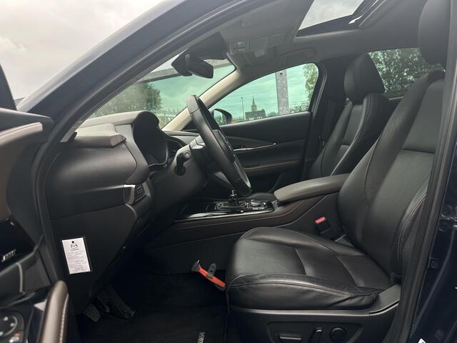 Mazda CX-30 2.0 e-SkyActiv-X M Hybrid Luxury / Afneembare Trekhaak / Open dak / Elek. verstelbare bestuurdersstoel / Stoel + stuurverwarming / Head-up display / Leder / Carplay, Android Auto / Bose audio / Volledig dealer onderhouden /