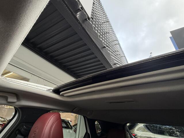 Mazda CX-30 2.0 SkyActiv-X 100th Anniversary Automaat | trekhaak | open dak | 360 camera | Bose audio Ned. auto | Dealer onderhouden