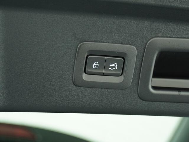 Mazda CX-30 2.0 e-SkyActiv-G M Hybrid 150 pk Homura | LED | Adapt. Cruise | Stoelverw. | Navi | Apple Carplay | El. a. klep | Camera |