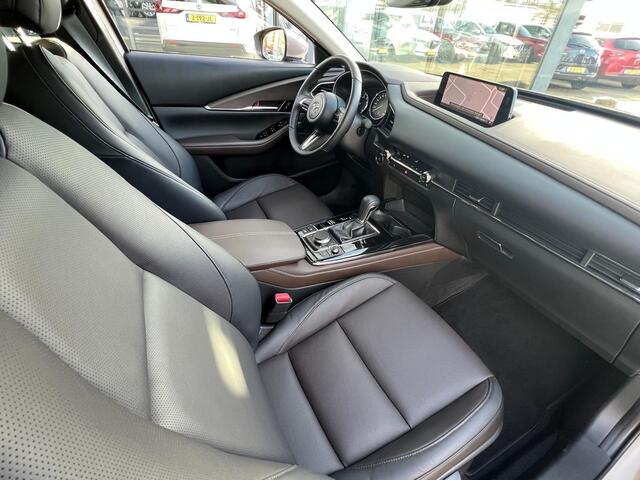 Mazda CX-30 2.5 e-SkyActiv-G M Hybrid Takumi | AUTOMAAT |LEDER | Bose AUDIO | 360 CAMERA | EL.A.KLEP | Bijna NIEUWE AUTO | ¤ 8.500,- voordeel!!!