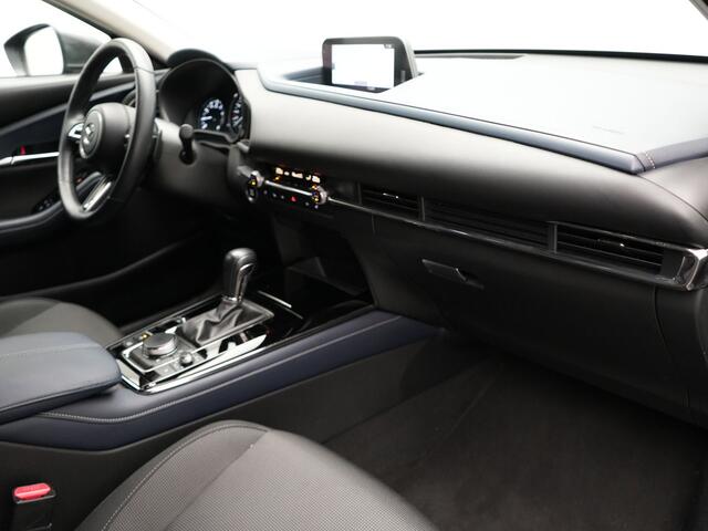 Mazda CX-30 2.0 e-SkyActiv-G M Hybrid Comfort Automaat | Adaptive Cruise | Trekhaak | Head Up | 360 Camera | BOSE Sound | Stuur & Stoelverwarming | Apple Carplay | 18"L.M | LED Koplampen |