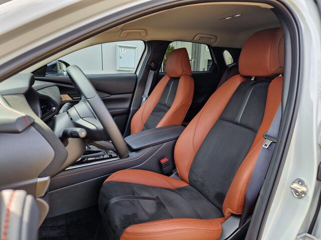 Mazda CX-30 2.0 e-SkyActiv-X 186 M Hybrid Nagisa | AUTOMAAT | TREKHAAK