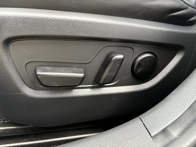 Mazda CX-30 2.0 e-SkyActiv-X M Hybrid Luxury Dealer onderhouden / 1e eigenaar / Meest luxe uitvoering!