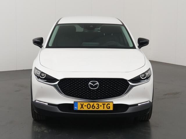 Mazda CX-30 2.0 e-SkyActiv-G M Hybrid Sportive | Trekhaak | Dodehoekdetectie | HUD | Apple Carplay/Android Auto | Elektrisch bedienbare achterklep | Stoelverwarming | Lane Assist |