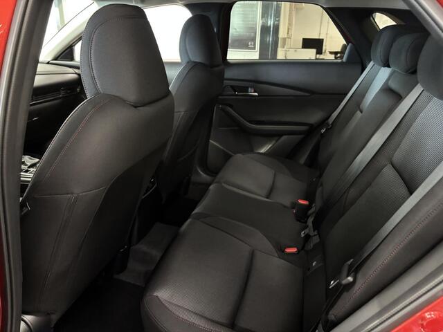 Mazda CX-30 2.5 e-SkyActiv-G 140 M Hybrid Homura , Demovoordeel ¤ 5.889,-, Automaat, Navi, Adap.Cruise, Clima, Apple Carplay, Camera, PDC, HUD, Stoelverwarming, 18" LMV