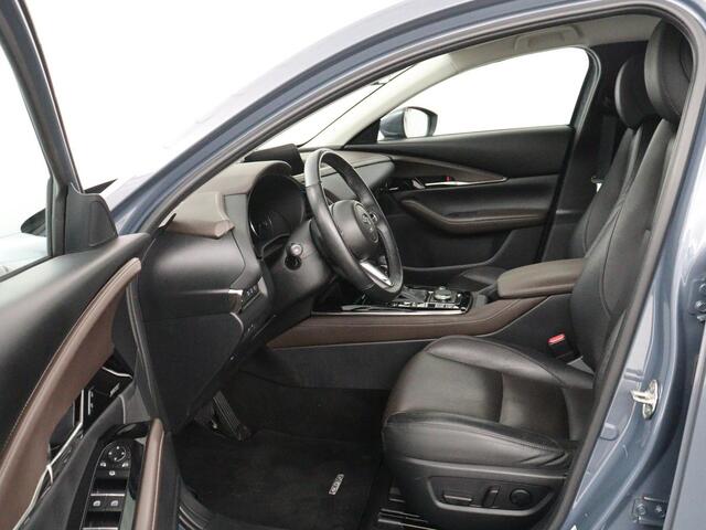 Mazda CX-30 2.0 e-SkyActiv-G M Hybrid Comfort | Leder | Stoel & Stuurverwarming | Adaptive Cruise | Trekhaak | Head-up | Camera