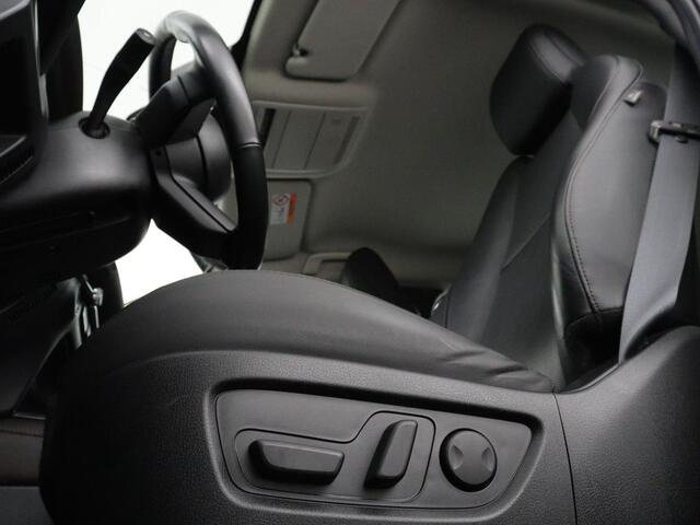 Mazda CX-30 2.0 e-SkyActiv-G M Hybrid Comfort | Leder | Stoel & Stuurverwarming | Adaptive Cruise | Trekhaak | Head-up | Camera