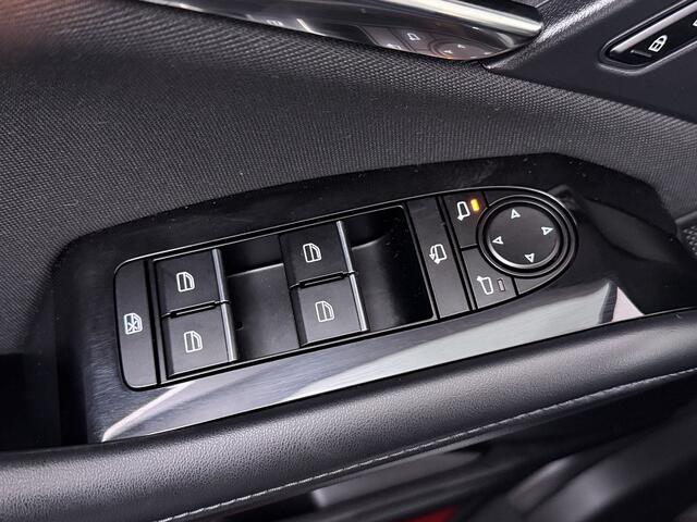 Mazda CX-30 2.0 e-SkyActiv-X M Hybrid Comfort | Trekhaak | Navigatie & Carplay | Stoelverwarming |