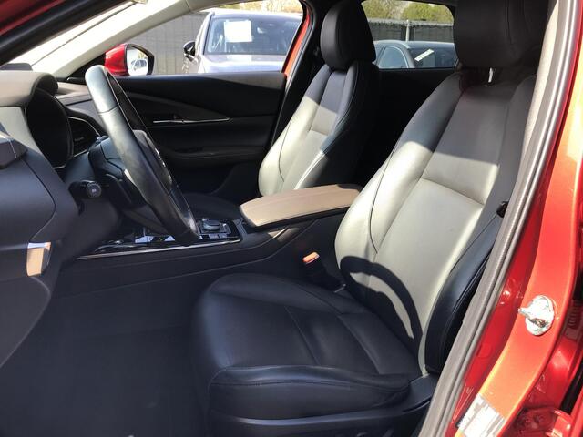 Mazda CX-30 2.0 e-SkyActiv-X M Hybrid Luxury , Automaat, Trekhaak, Leder, 18 Inch LMV, I-Active sense, 360 Camera, Apple Carplay, Adap Cruise, Bose, Stuur/Stoel verwarming, HUD