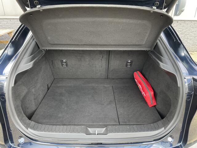 Mazda CX-30 2.0 e-SkyActiv-X M Hybrid Luxury | Trekhaak | Leder | Navi | Achteruitrijcamera |