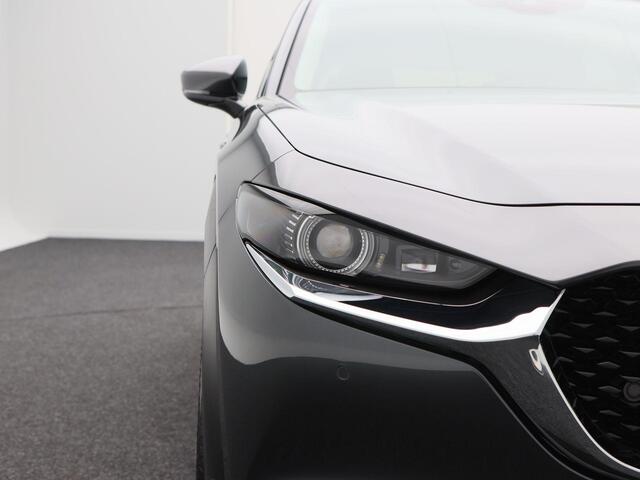 Mazda CX-30 2.0 e-SkyActiv-X M Hybrid Luxury 186 Pk Automaat | Stoel/Stuurverwarming | Camera | Adaptive Cruise | Bluetooth | Climatronic | Bose Audio | 80.077 Km !!