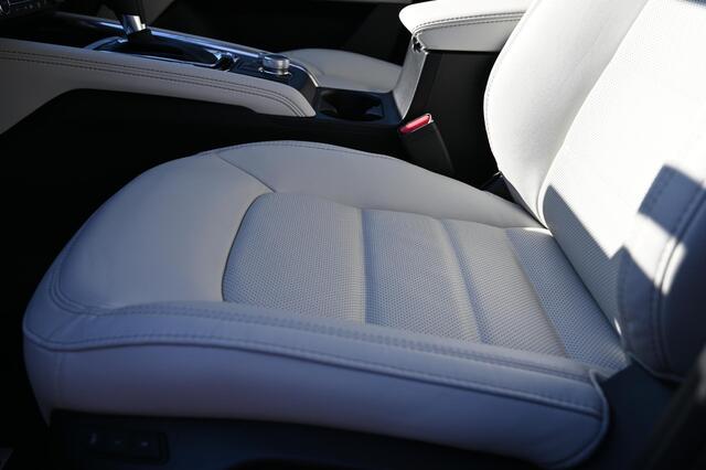 Mazda CX-5 SkyActiv-G 165 automaat GT-M met wit leer *Trekhaak* *All-in prijs*