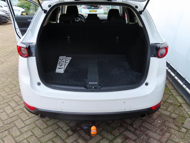 Mazda CX-5 2.0 SkyActiv-G 160 GT-M 4WD 4 seizoenen banden l Trekhaak l Achteruitrij camera l Head-up display l Stoel- en stuurverwarming l Start-stop knop l Automaat