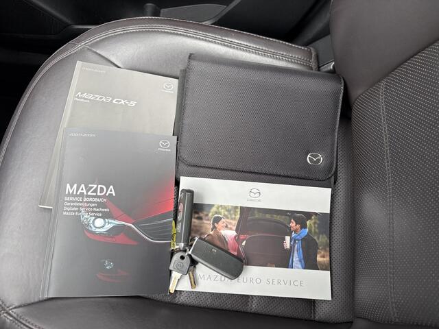 Mazda CX-5 2.5 SkyActiv-G 194 GT-M 4WD / Stoelverwarming voor en achter / Trekhaak (2000kg) / Stuurwiel verwarming / Cruise Control / Lederen bekleding / All-season banden /