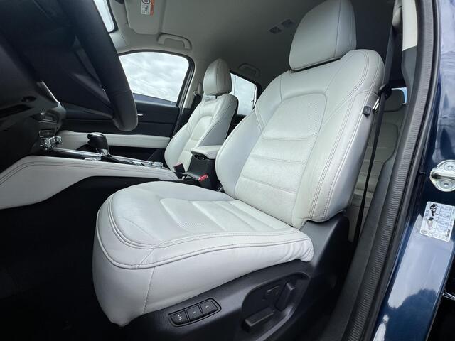 Mazda CX-5 2.0 SkyActiv-G 165 Business Luxury |Wit lederen bekleding| Parkeersensoren voor en achter | Apple-Carplay| Stoelverwarming | Automaat | Achteruitrijcamera |