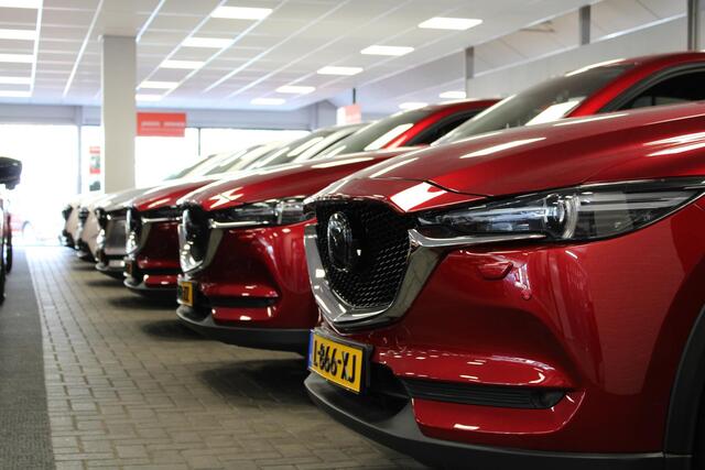 Mazda CX-5 2.0 e-SkyActiv-G M Hybrid 165 Homura , Automaat, Trekhaak, Leder, 19 inch LMV, 360 View, Apple Carplay, Bose, NAVI, Adap. Cruise, Clima, Stuur en Stoelverwarming, Stoelventilatie, LKA, BSM, Auto. Achterklep