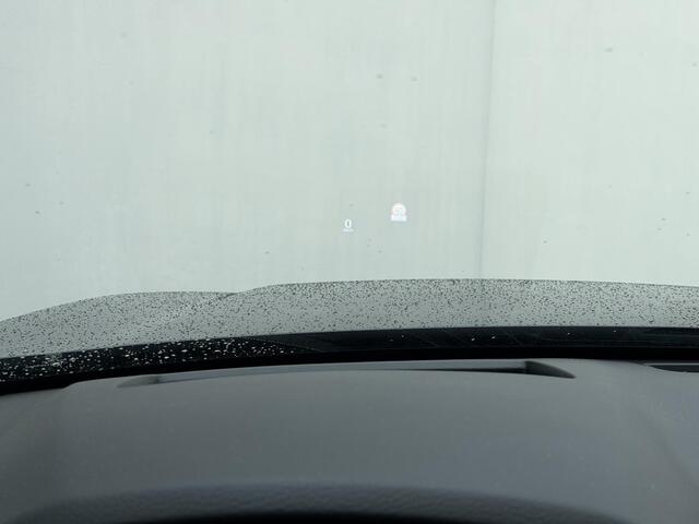 Mazda CX-60 2.5 e-SkyActiv PHEV Takumi / Panoramadak / Trekhaak Wegklapbaar / Lederen Bekleding / Camera / Head up Display / Navigatie / Stoelverwarming / Stoel Verkoeling / Apple Carplay & Android Auto / Elektr. Stuurwiel / Dodehoek Detectie / Schuif Kantel Dak /