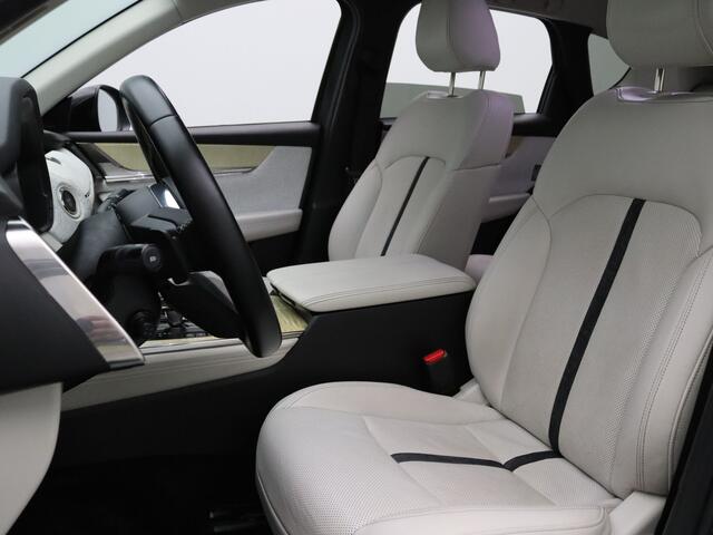 Mazda CX-60 2.5 e-SkyActiv PHEV Takumi 330pk Head-Up | 360° Camera | Stoel-/stuur-/voorruitverw. | Trekhaak uitklapbaar