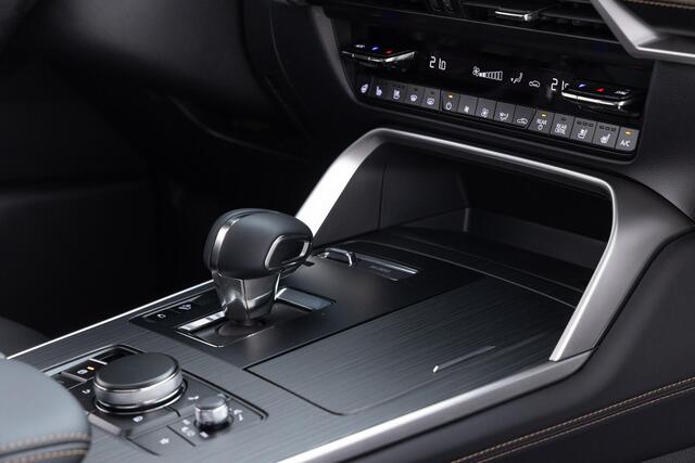 Mazda CX-80 2.5 e-SkyActiv PHEV Homura Plus 6p. 327 PK | AUTOMAAT | AWD | APPLE CARPLAY | 20 INCH | LEDER | 360 CAMERA | PANORAMADAK | DEMO | * 6 JAAR FABRIEKSGARANTIE |