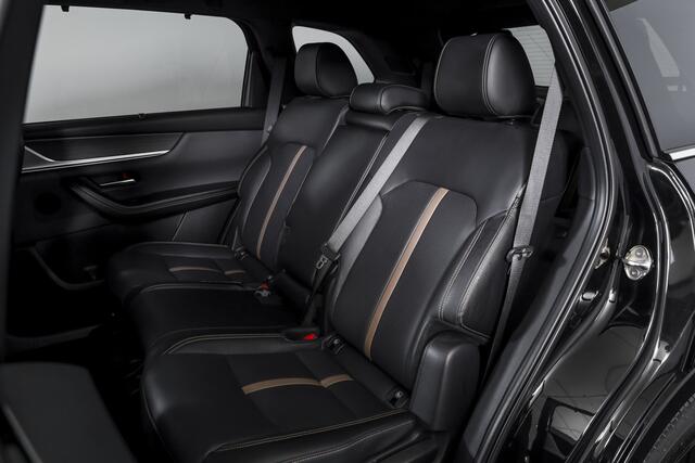 Mazda CX-80 2.5 e-SkyActiv PHEV Homura Plus 7p. | S/K-Panodak | Adapt. Cruise | Elek. Stoel-+verwarming & Ventilatie | Leder | HUD | 360 Camera | Bose | NAV+App. Connect | LM 20" | 9375