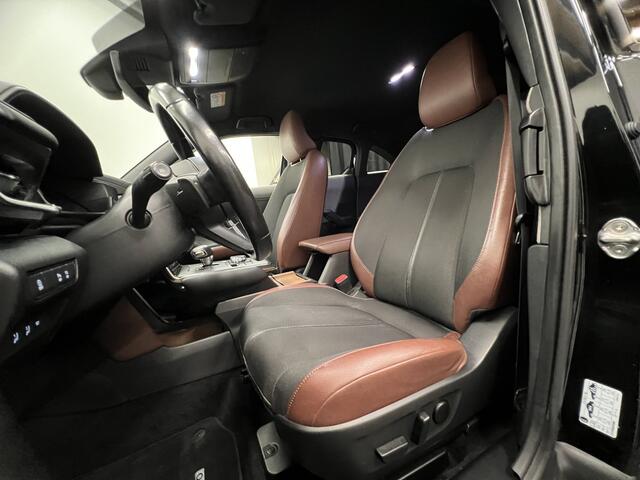 Mazda MX-30 e-SkyActiv 145 First Edition 36 kWh | NAVIGATIE | KEYLESS | STOELVERWARMING | ACC | CAMERA |