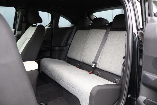 Mazda MX-30 e-SkyActiv 145 Advantage 36 kWh | Apple Carplay / Android Auto | Head-Up Display | Camera | Adaptieve Cruise Control