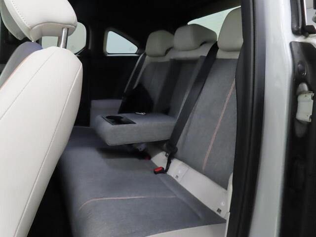 Mazda MX-30 145pk First Edition 36 kWh SOH 95%