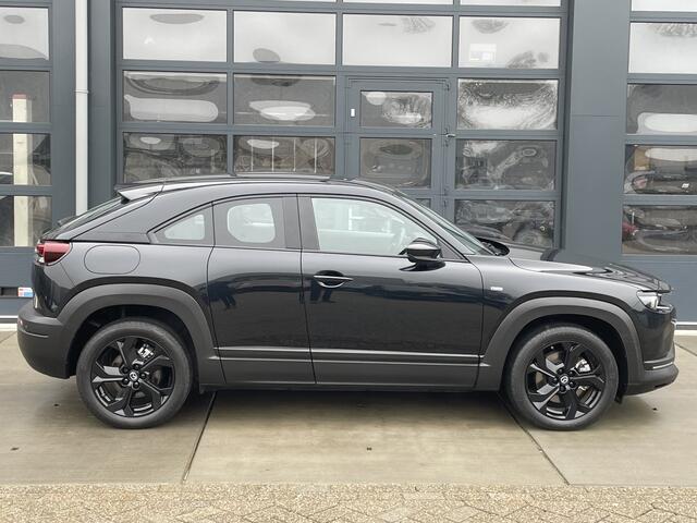 Mazda MX-30 e-SkyActiv EV 145 Exclusive-line | BLACK EDITION | NAVI | 18 INCH LMV | APPLE CARPLAY Achteruitrijcamera | Climate control | 16 % bijtelling tot 29-04-2029 | GARANTIE TOT 2030!!