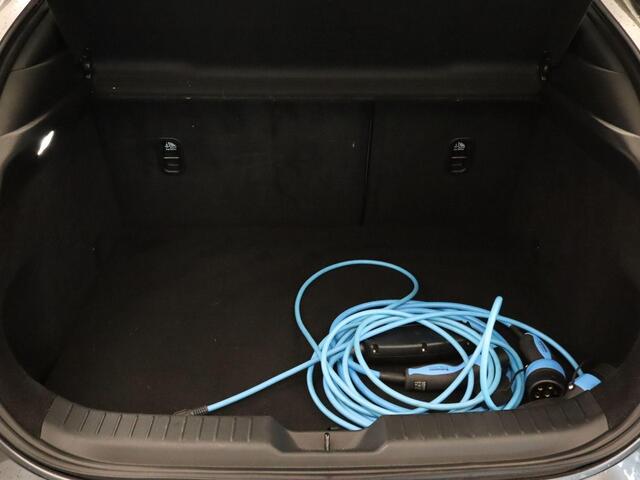 Mazda MX-30 e-SkyActiv EV 145 Exclusive-line 36 kWh - ORIGINEEL NEDERLANDSE AUTO - 3 FASE LADEN - SNELWEG LAAD MOGELIJKHEID - HEAD-UP DISPLAY - PARKEERSENSOREN VOOR EN ACHTER - STUUR EN STOEL VERWARMING - DODEHOEK DETECTIE