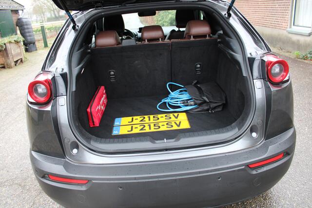 Mazda MX-30 e-SkyActiv 145 First Edition 36 kWh SoH 95.8% NAVI CAMERA 39000KM!!!